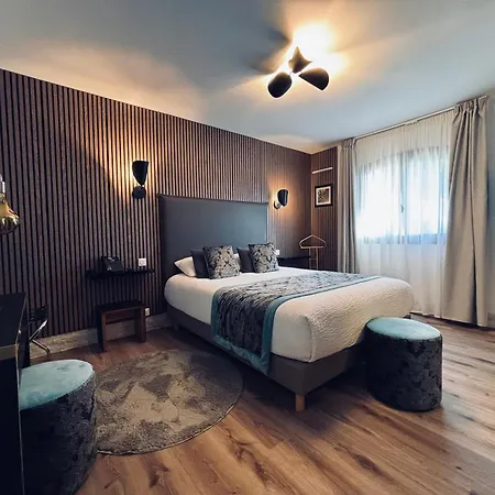 Le Confidentiel & 4* Saint-Raphael (Var)